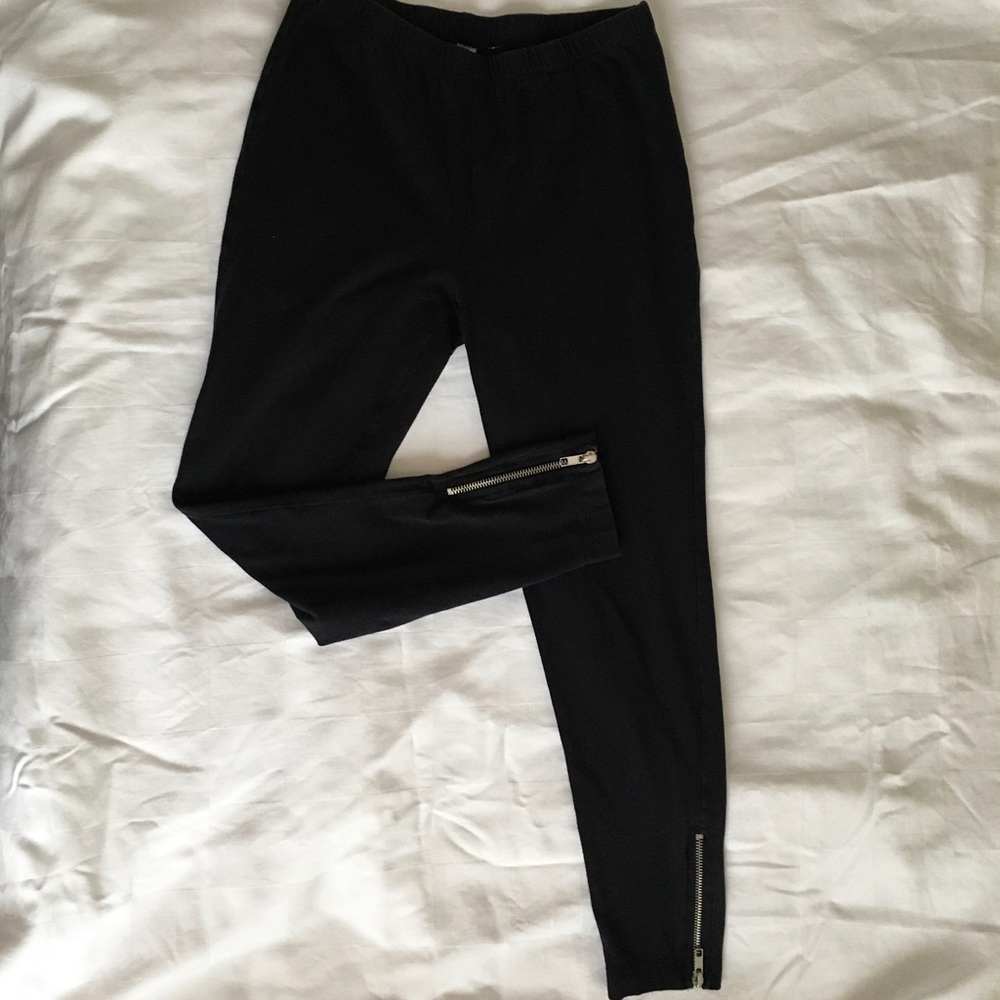 Piper & Blue Black Zipper Leggings